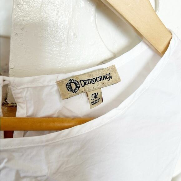 Democracy White Cotton Blend Cold Shoulder Round Neck Fringe Hem Top Size Medium - Picture 2 of 5